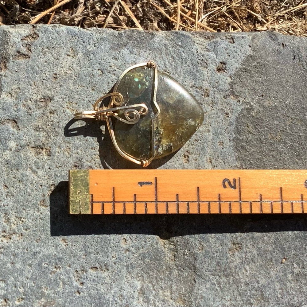 Labradorite Pendant - Picture 6 of 6